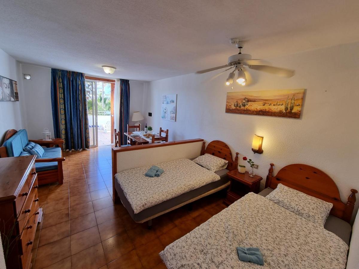 Studio Apartment No 1 Directly On The Beach And Sea, Terrace, Heated Pool, Wifi Плайя-де-лас-Амерікас Екстер'єр фото