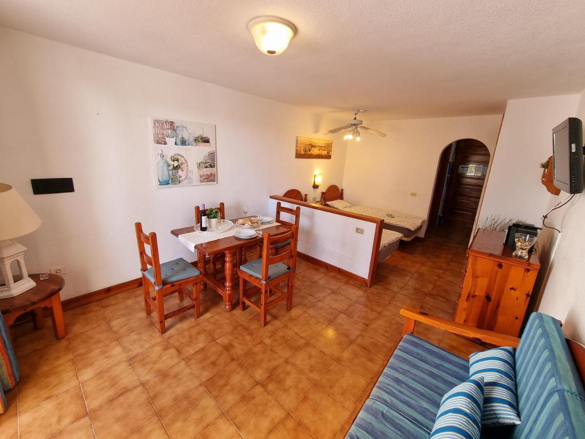 Studio Apartment No 1 Directly On The Beach And Sea, Terrace, Heated Pool, Wifi Плайя-де-лас-Амерікас Екстер'єр фото